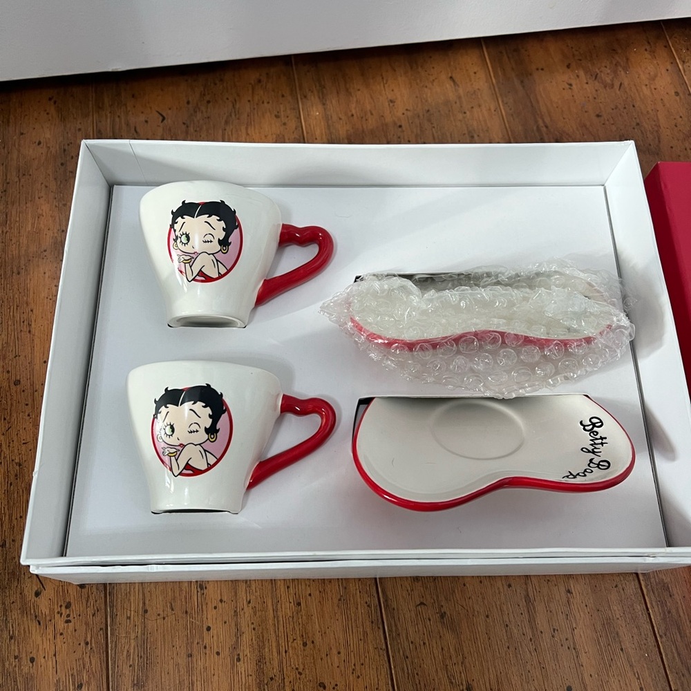 Rare 2007 Betty Boop Classic Teacup set manufactured by Pacific Enterprise